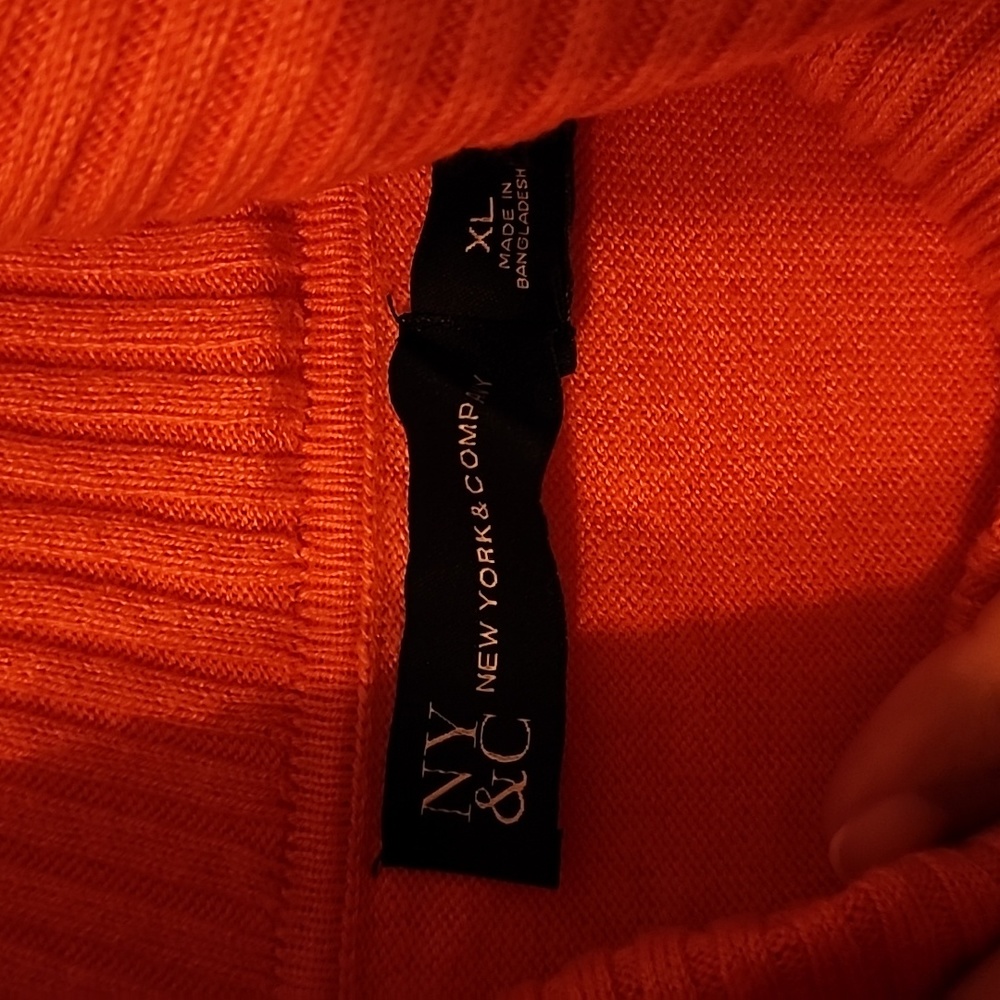New York & Company. Pink convertible cowl neck sweater. XL - Picture 2 of 6